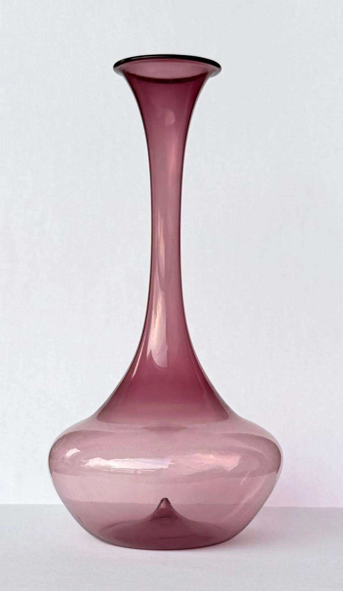 Fioletowy wazon vintage Huta Lauscha Niemcy szkło ręcznie dmuchane